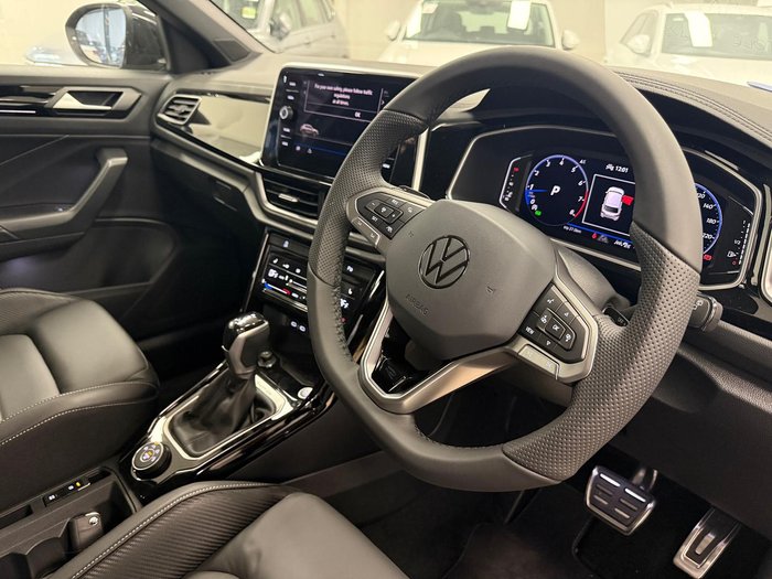 2025 Volkswagen T-Roc 140TSI R-Line