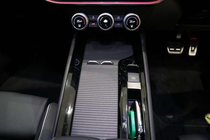 2025 SKODA Superb 195TSI Sportline