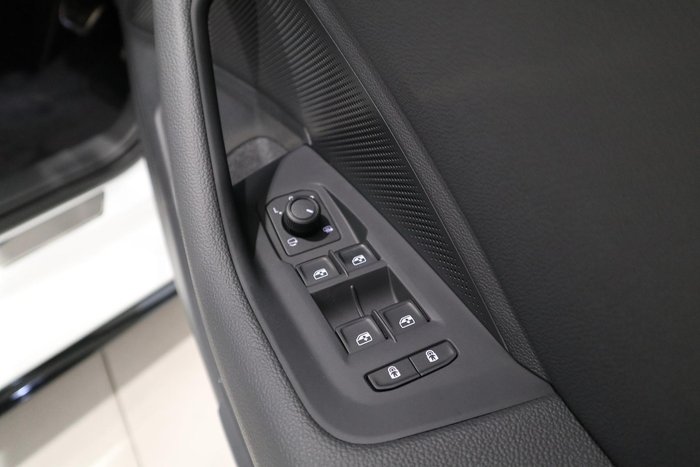 2025 SKODA Superb 195TSI Sportline