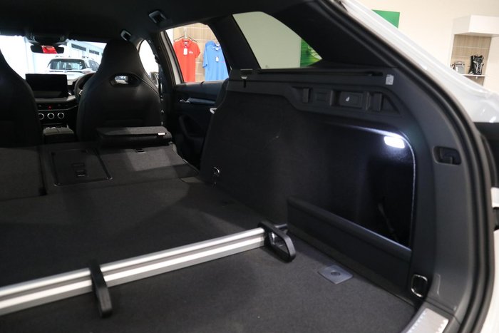 2025 SKODA Superb 195TSI Sportline