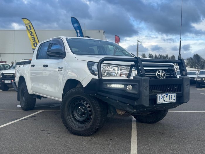 2019 Toyota Hilux SR