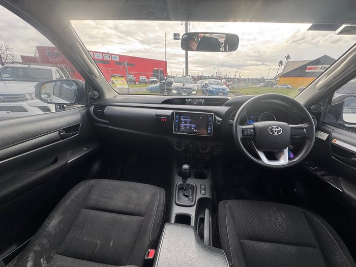2019 Toyota Hilux SR
