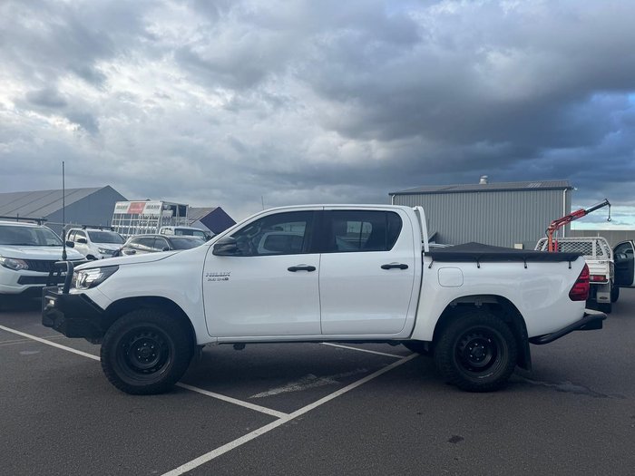 2019 Toyota Hilux SR