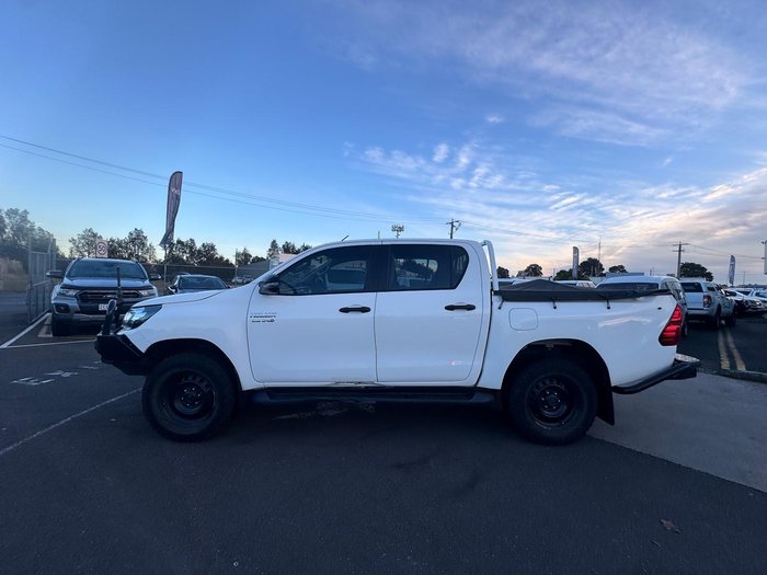 2019 Toyota Hilux SR