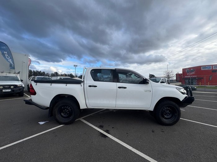 2019 Toyota Hilux SR