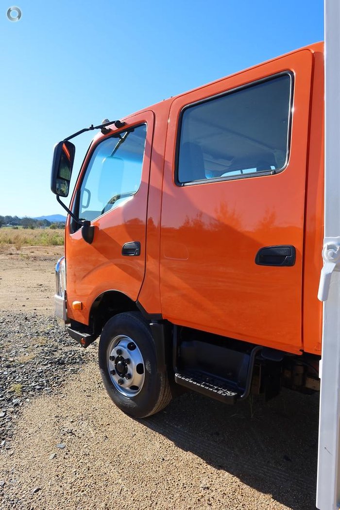2017 Hino 300 Series - 921 Crew Cab Auto