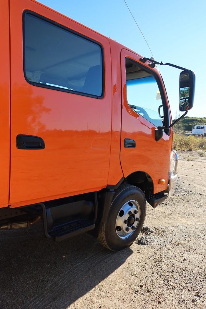 2017 Hino 300 Series - 921 Crew Cab Auto