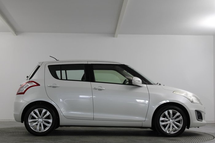 2016 Suzuki Swift GL Navigator