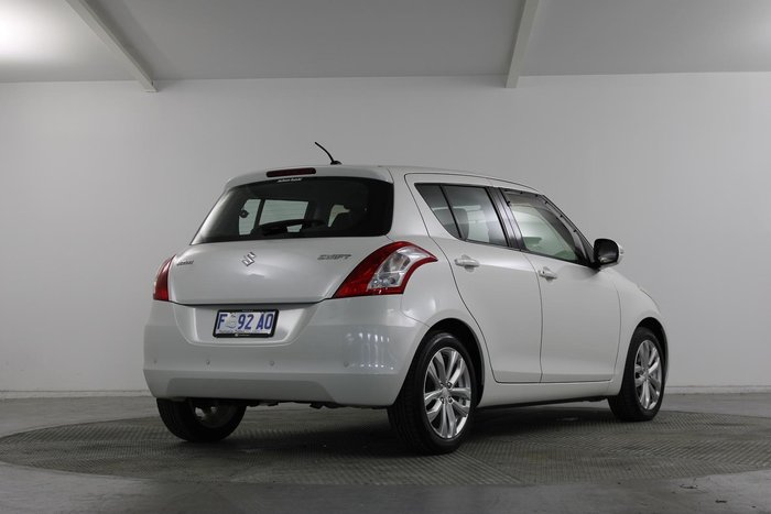 2016 Suzuki Swift GL Navigator