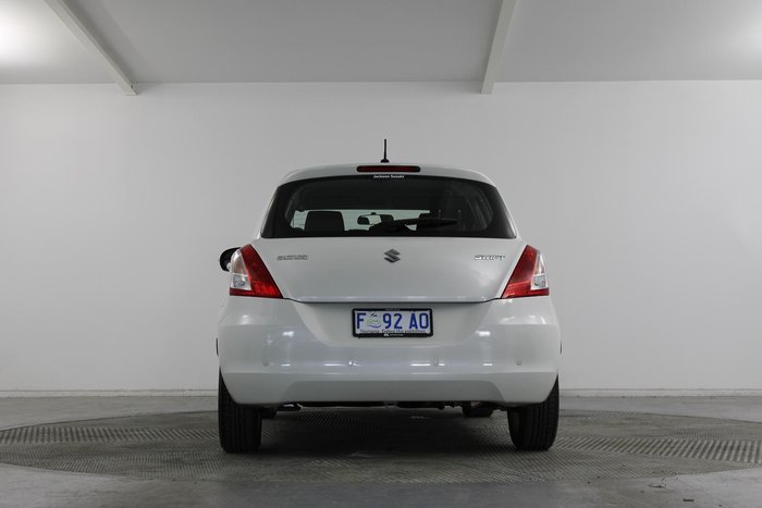 2016 Suzuki Swift GL Navigator
