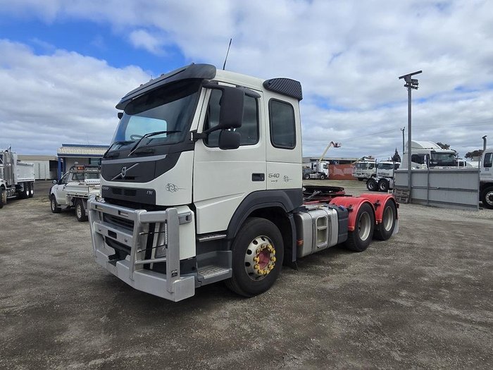 2019 Volvo Fm540 White