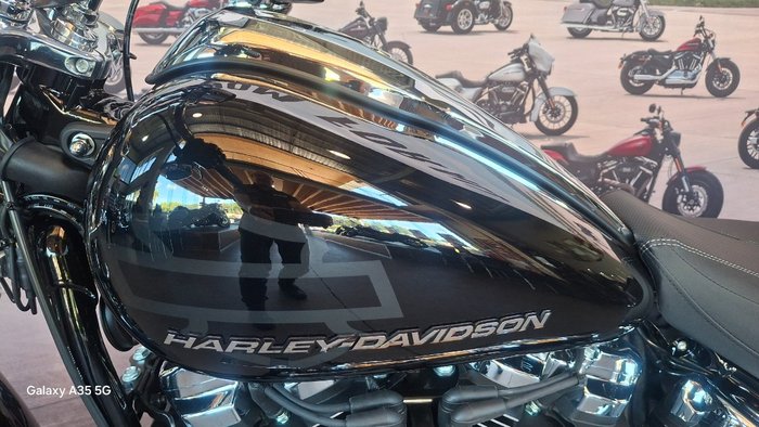 2025 Harley-davidson FXBR BREAKOUT (117) Vivid Black