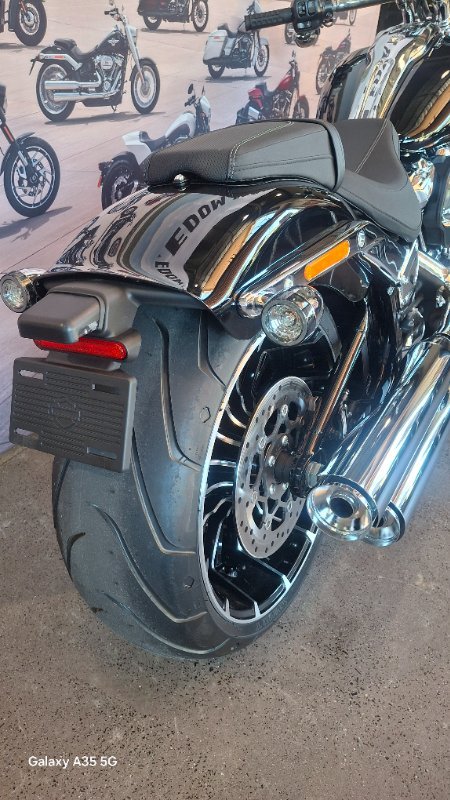 2025 Harley-davidson FXBR BREAKOUT (117) Vivid Black