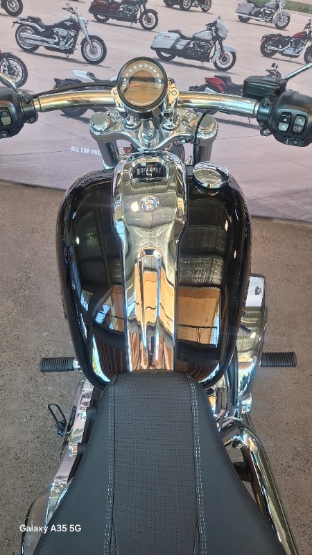 2025 Harley-davidson FXBR BREAKOUT (117) Vivid Black