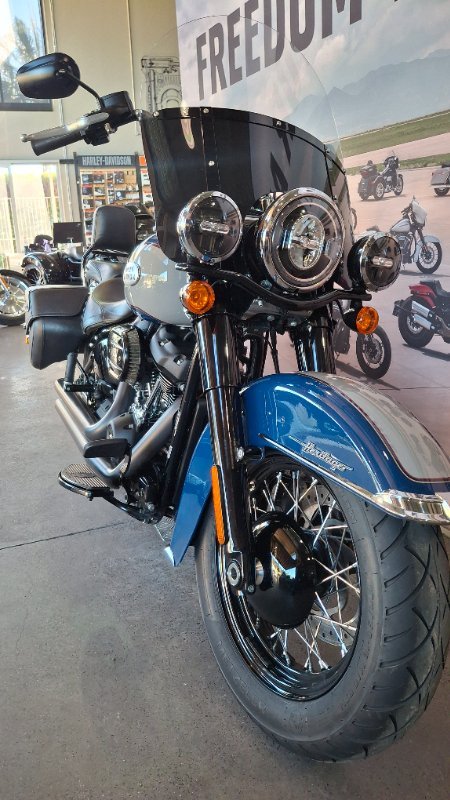 2023 Harley-davidson FLHCS HERITAGE CLASSIC 114 Billiard Blue/Billiard Gray
