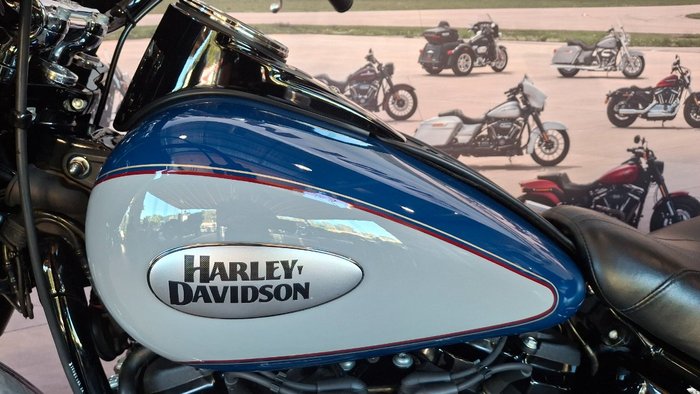 2023 Harley-davidson FLHCS HERITAGE CLASSIC 114 Billiard Blue/Billiard Gray