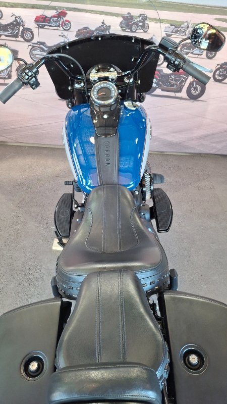 2023 Harley-davidson FLHCS HERITAGE CLASSIC 114 Billiard Blue/Billiard Gray