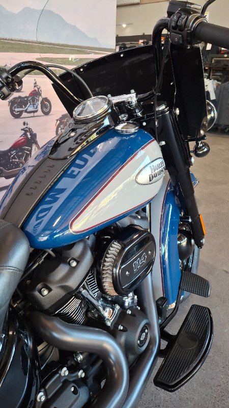 2023 Harley-davidson FLHCS HERITAGE CLASSIC 114 Billiard Blue/Billiard Gray
