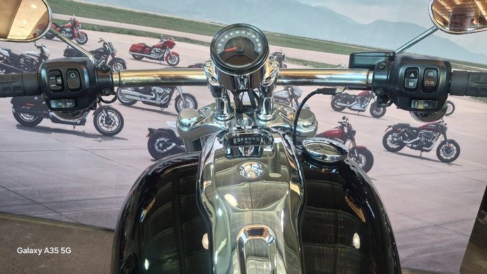 2025 Harley-davidson FXBR BREAKOUT (117) Vivid Black