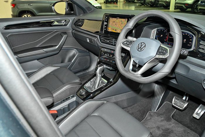 2025 Volkswagen T-Roc 140TSI R-Line