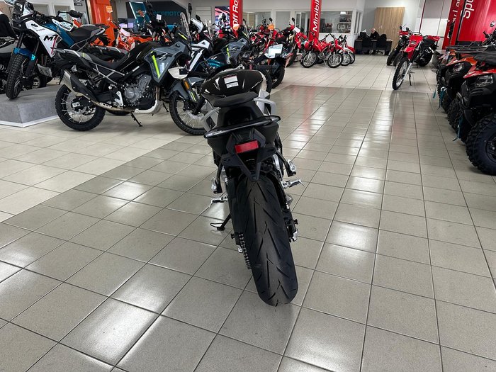 2025 CFMOTO 675SR-R SR Black