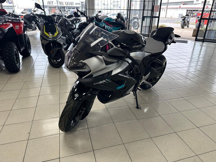 2025 CFMOTO 675SR-R SR Black