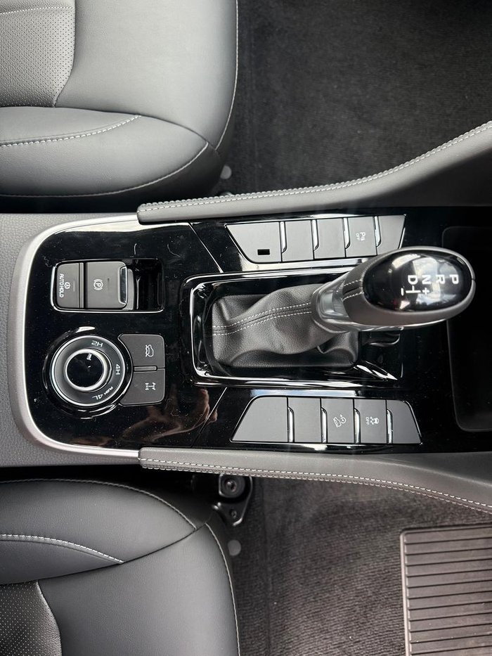 2025 Isuzu MU-X LS-T