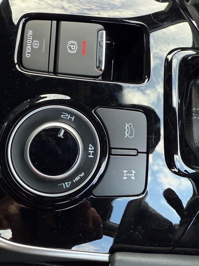 2025 Isuzu MU-X LS-T