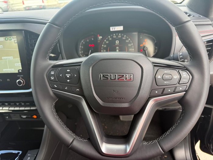 2025 Isuzu MU-X X-TERRAIN