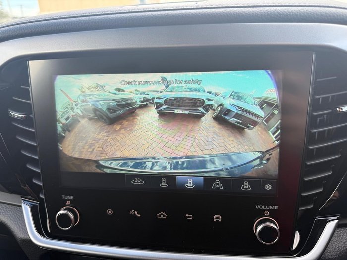 2025 Isuzu MU-X X-TERRAIN