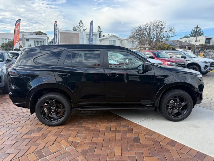 2025 Isuzu MU-X X-TERRAIN