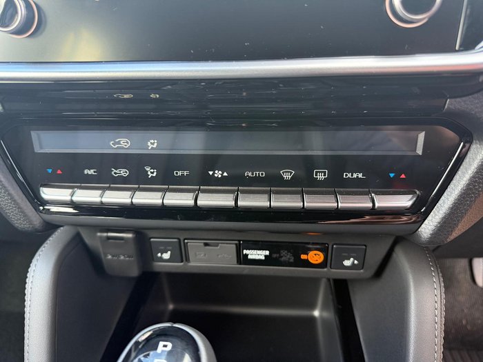 2025 Isuzu MU-X X-TERRAIN