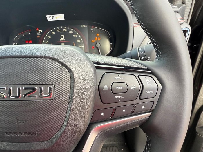 2025 Isuzu MU-X X-TERRAIN