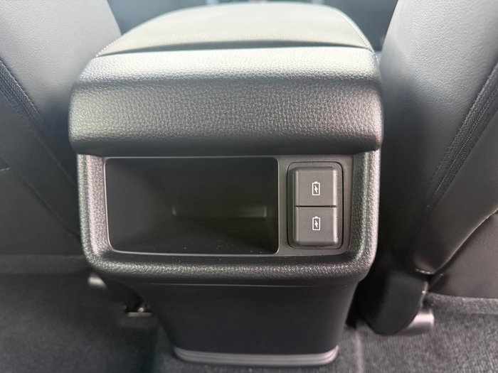 2025 Isuzu MU-X X-TERRAIN