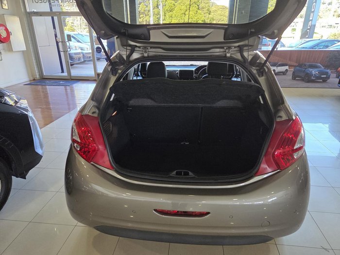 2014 Peugeot 208 Allure Premium