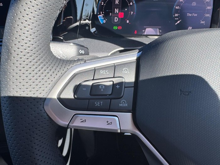 2025 Volkswagen Golf 110TSI R-Line