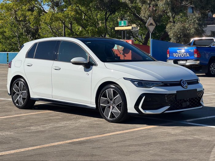 2025 Volkswagen Golf 110TSI R-Line