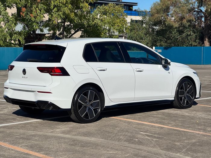 2025 Volkswagen Golf 110TSI R-Line