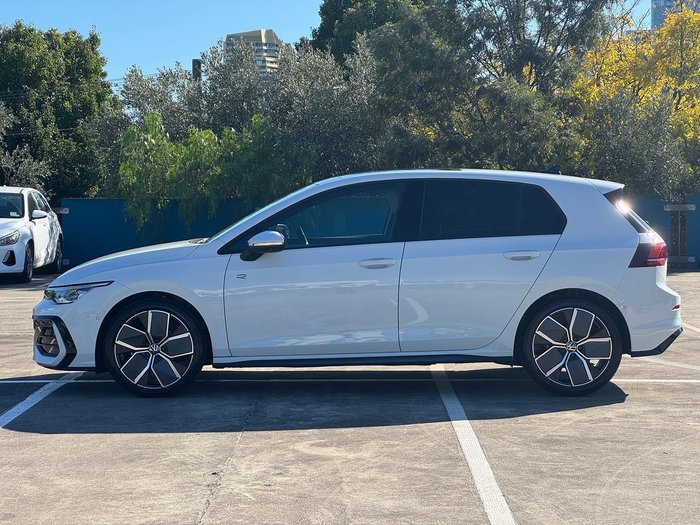 2025 Volkswagen Golf 110TSI R-Line