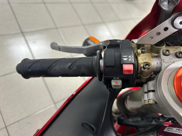 2000 Ducati 996 Superbike Red