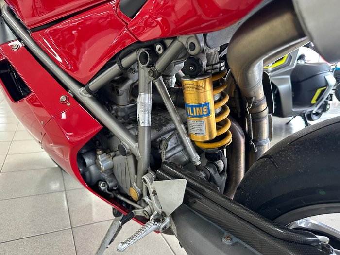 2000 Ducati 996 Superbike Red