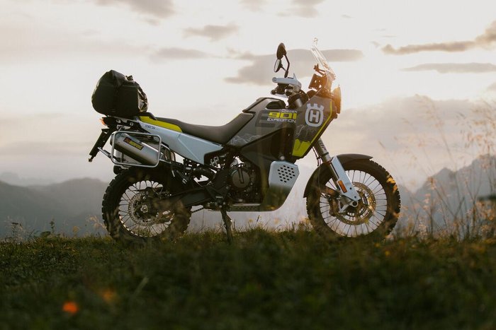 2025 Husqvarna Norden 901 Expedition Norden Black