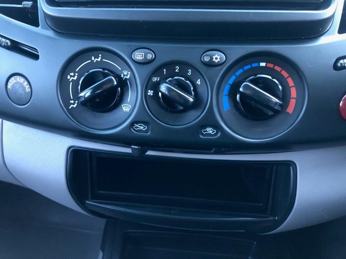 2014 Mitsubishi Triton GLX