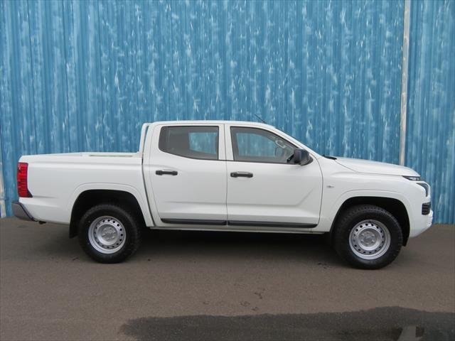 2024 MITSUBISHI Triton