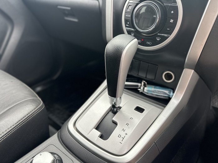 2015 Isuzu MU-X LS-T
