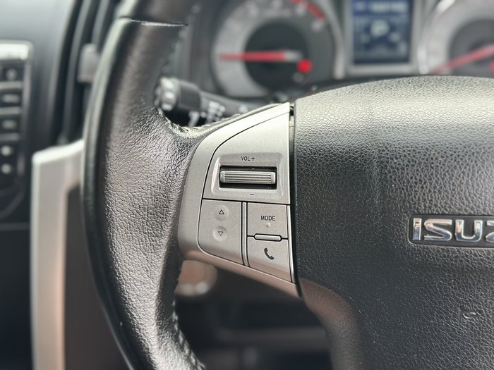 2015 Isuzu MU-X LS-T
