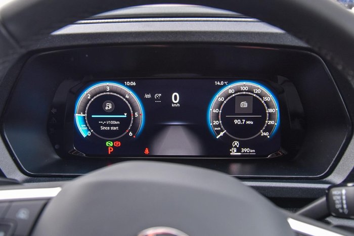 2025 Volkswagen Caddy TSI220