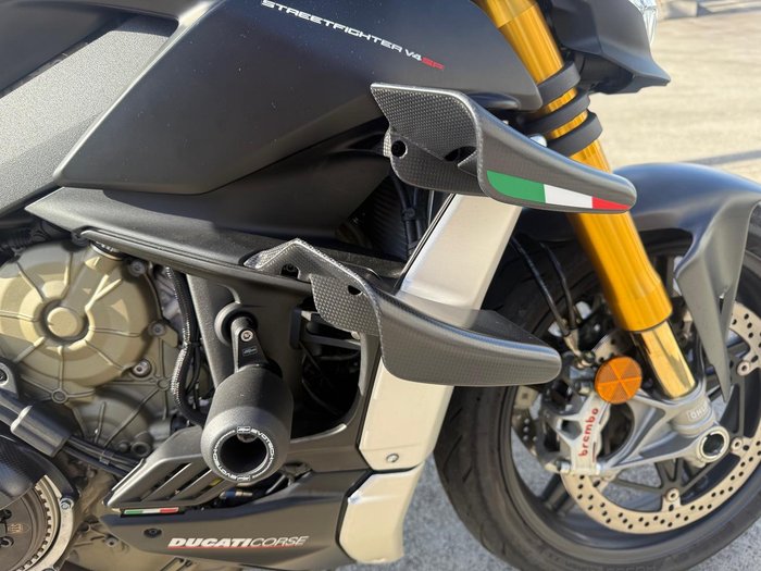2022 Ducati Streetfighter V4 SP Streetfighter Black