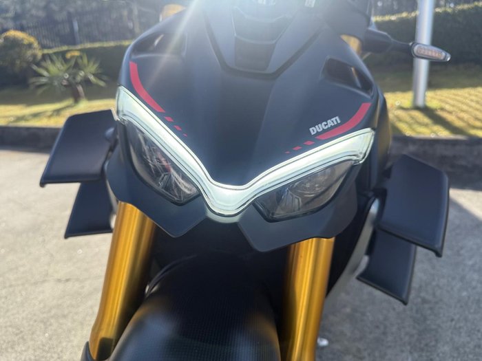 2022 Ducati Streetfighter V4 SP Streetfighter Black