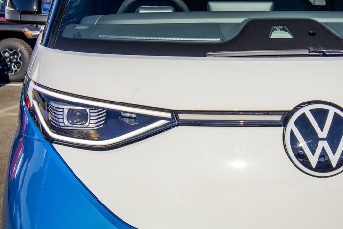 2025 Volkswagen ID. Buzz Pro BEV560 EB MY25 Candy White & Starlight Blue